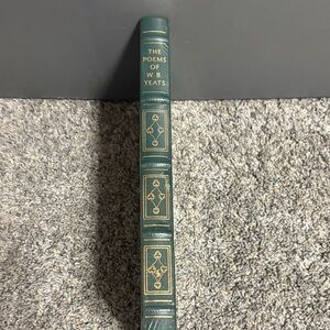 The Poems of W. B. Yeats — Green Decorative Coffee Table Book